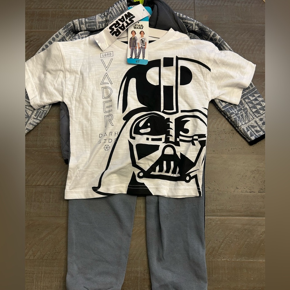 3 piece set for boys 4T color way of gray, white and black. star wars set